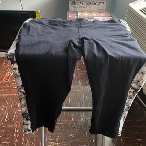 Used Capri Leggings Size 3x